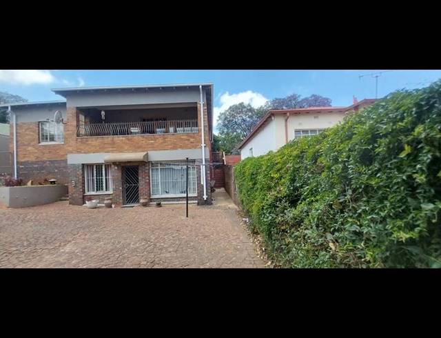3 BEDROOM HOUSE FOR SALE IN KENSINGTON